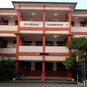 GAMBAR TAMPAK DEPAN SEKOLAH 